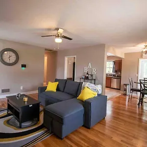https://beachhome-sleeps-8-game-rm-meditation-room.hotels-in-virginia-beach.com